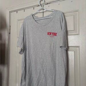 Old Navy Gray Tee with Red New York Print